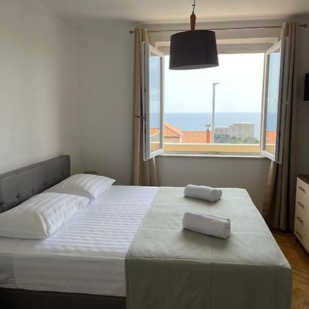 Apartment Gallery - View Of The Old Town & Free Parking Dubrovnik Exterior photo