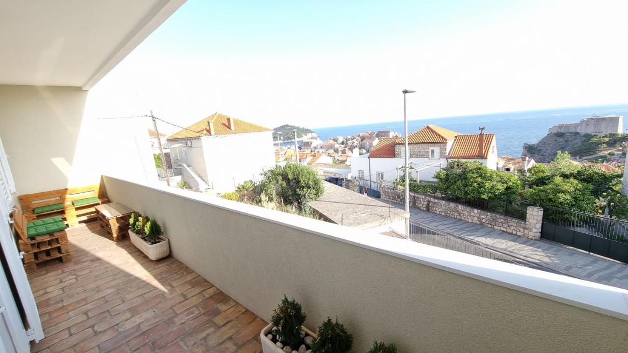 Apartment Gallery - View Of The Old Town & Free Parking Dubrovnik Exterior photo