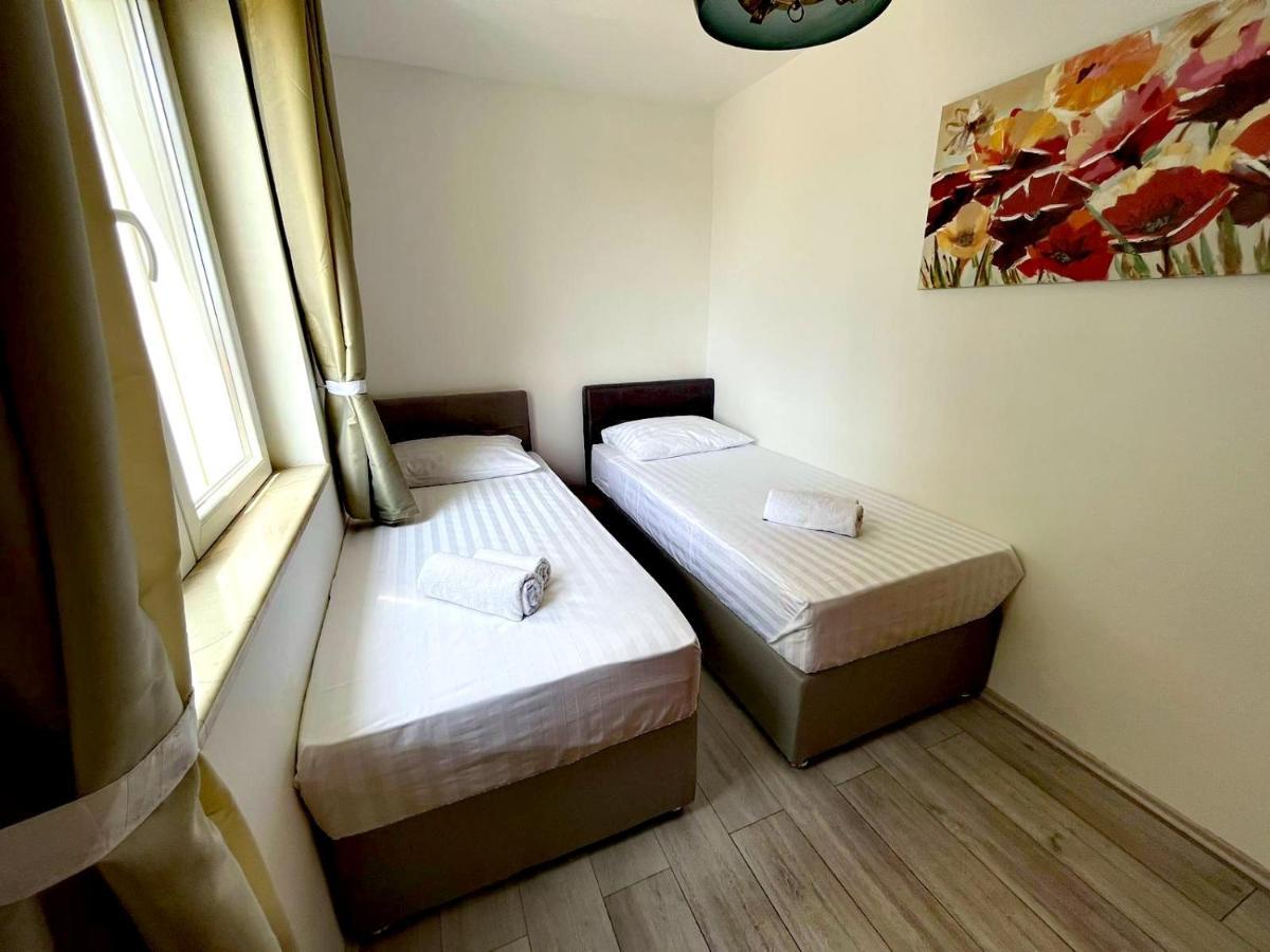 Apartment Gallery - View Of The Old Town & Free Parking Dubrovnik Exterior photo