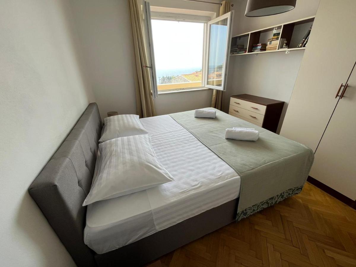 Apartment Gallery - View Of The Old Town & Free Parking Dubrovnik Exterior photo